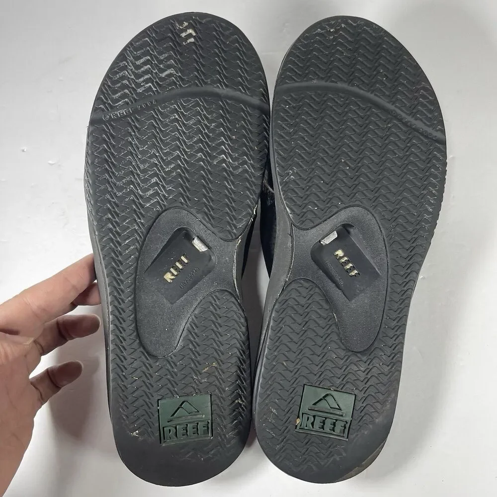 Reef Fanning Men’s Sandals Sz 12 EU 45 Black Floral Bottle Opener